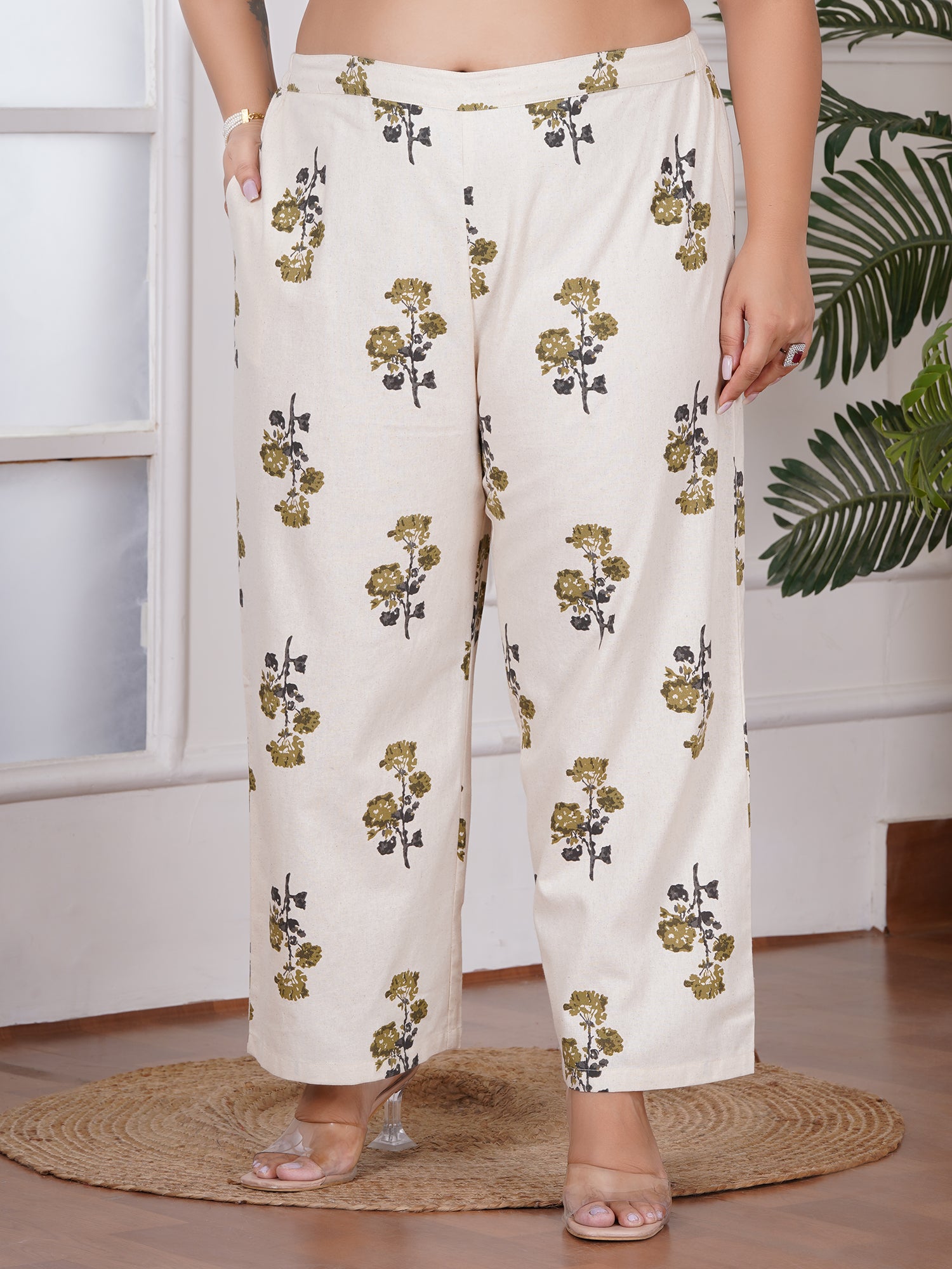 Women Floral Printed Regular Pure Cotton Kurta with Trousers